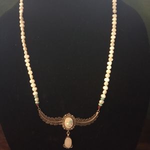 Vintage pearl necklace with floral pendant
